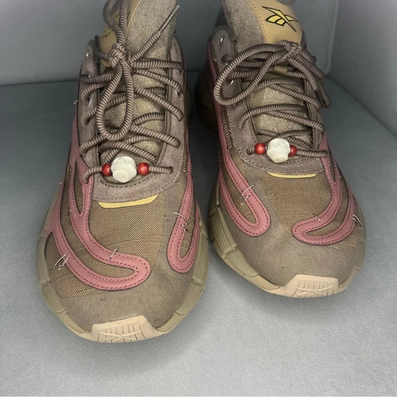 Reebok Zig Kinetica 2.5 Street Fighter Dhalsim Men's Size 11.5 - Picture 1 of 13